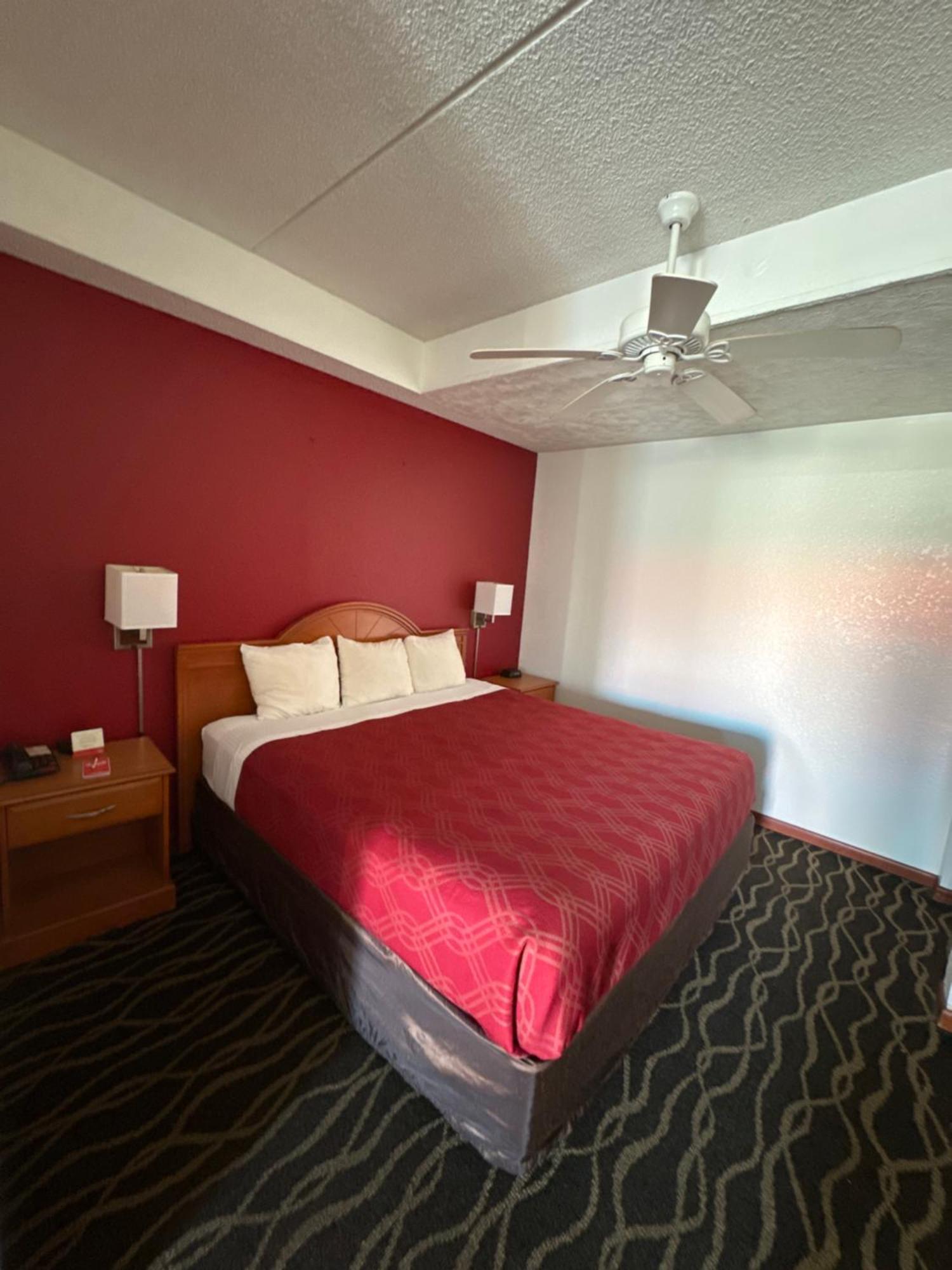 Econolodge Inn & Suites Albany Exterior foto